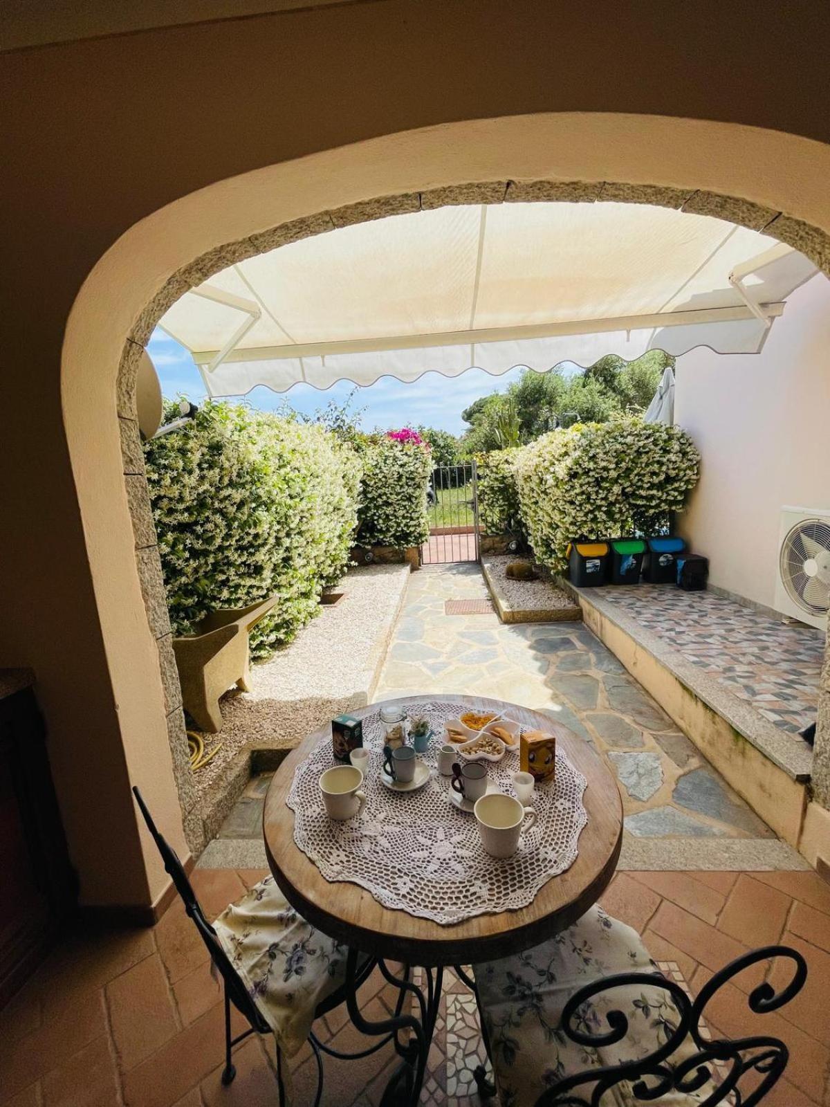 Appartamento Le Querce Vaccileddi ภายนอก รูปภาพ