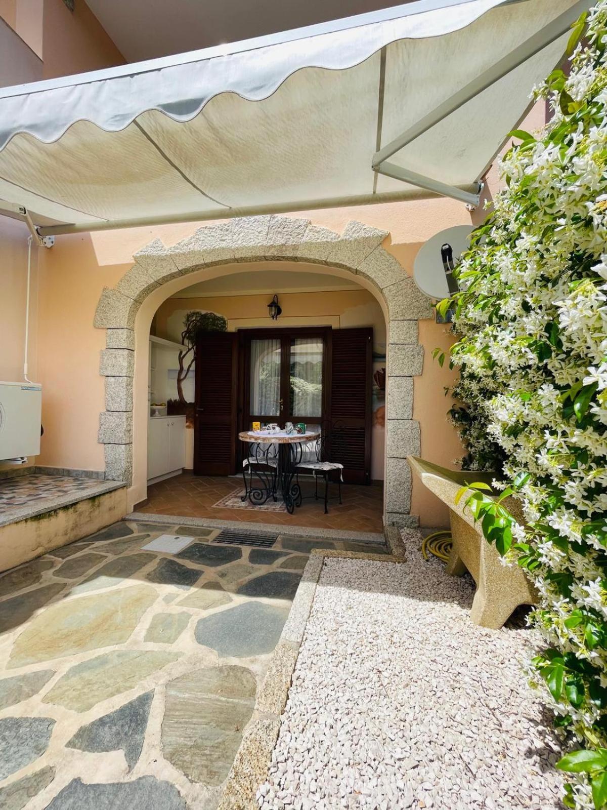 Appartamento Le Querce Vaccileddi ภายนอก รูปภาพ