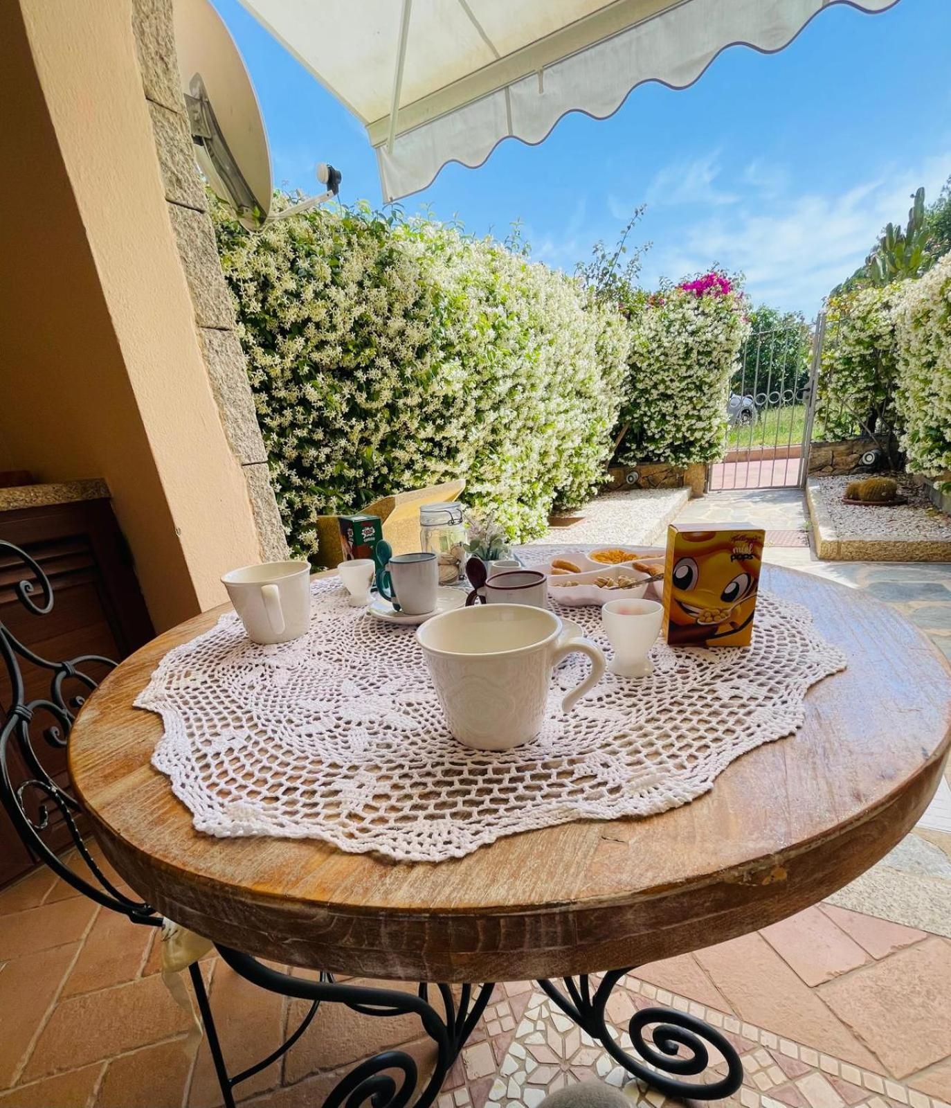 Appartamento Le Querce Vaccileddi ภายนอก รูปภาพ